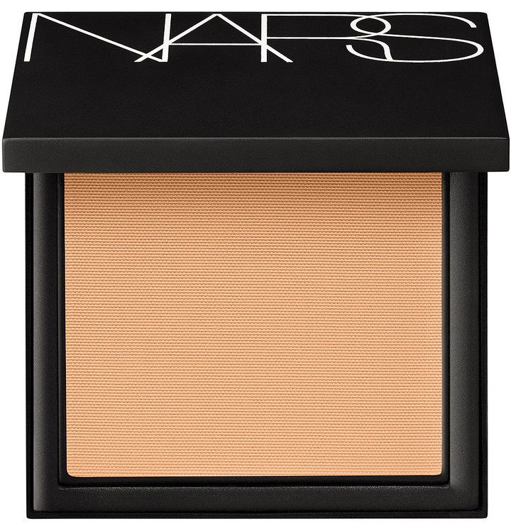 Nars Foundation, Powder foundations are ideal for those with oily skin or those seeking a quick and easy application. 